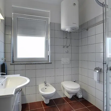 House With A Swimming Pool Liznjan, Medulin - 22781 Holiday home *